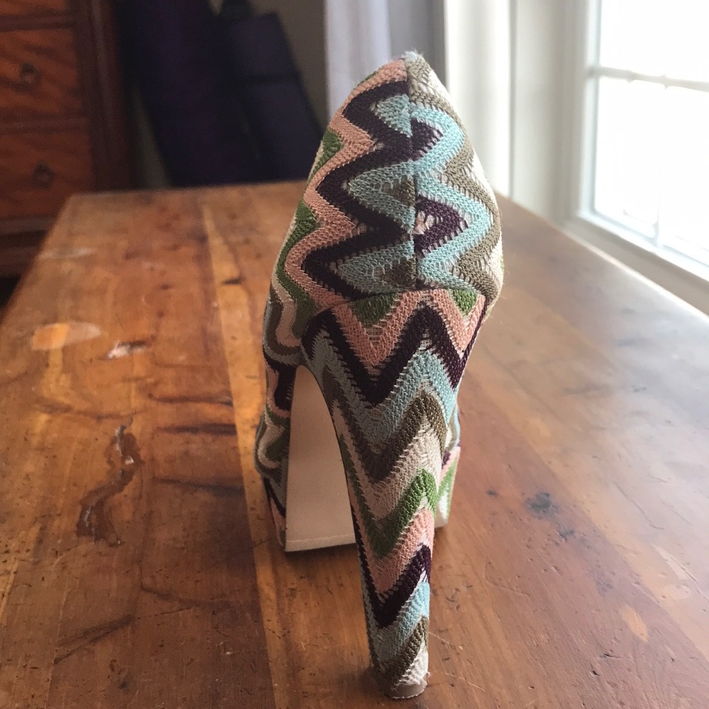 Madden Girl chevron platform pumps - Picture 3 of 6